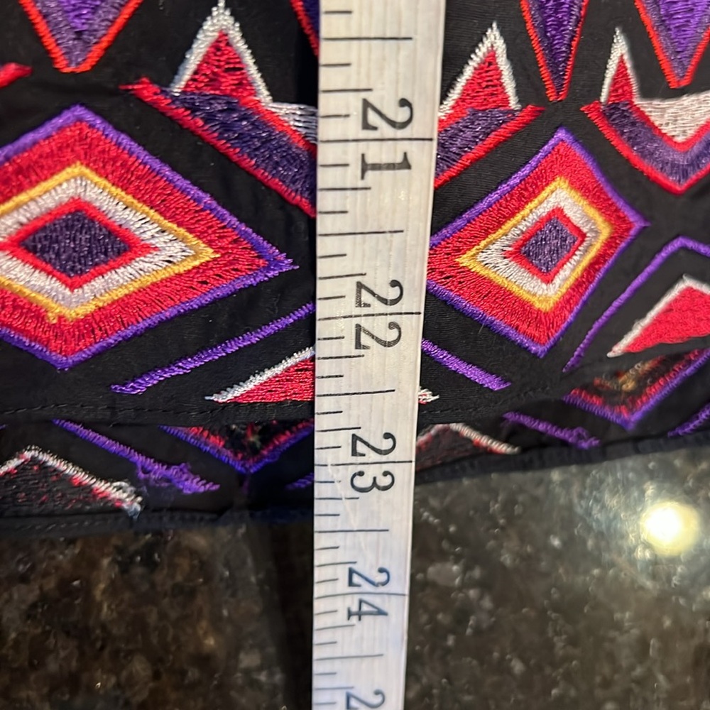 Karen Millen Purple/Pink Tribal-Embroidered-Trimmed Black Strapless Mini Size 8 - Picture 12 of 13